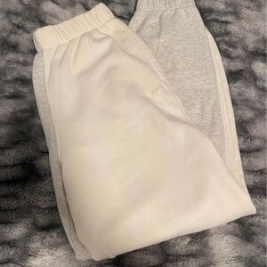 Hollister joggers